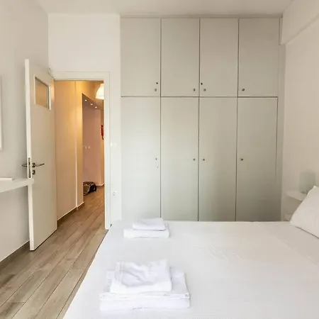 Mariners Friend Apartment Piraeus Exterior photo